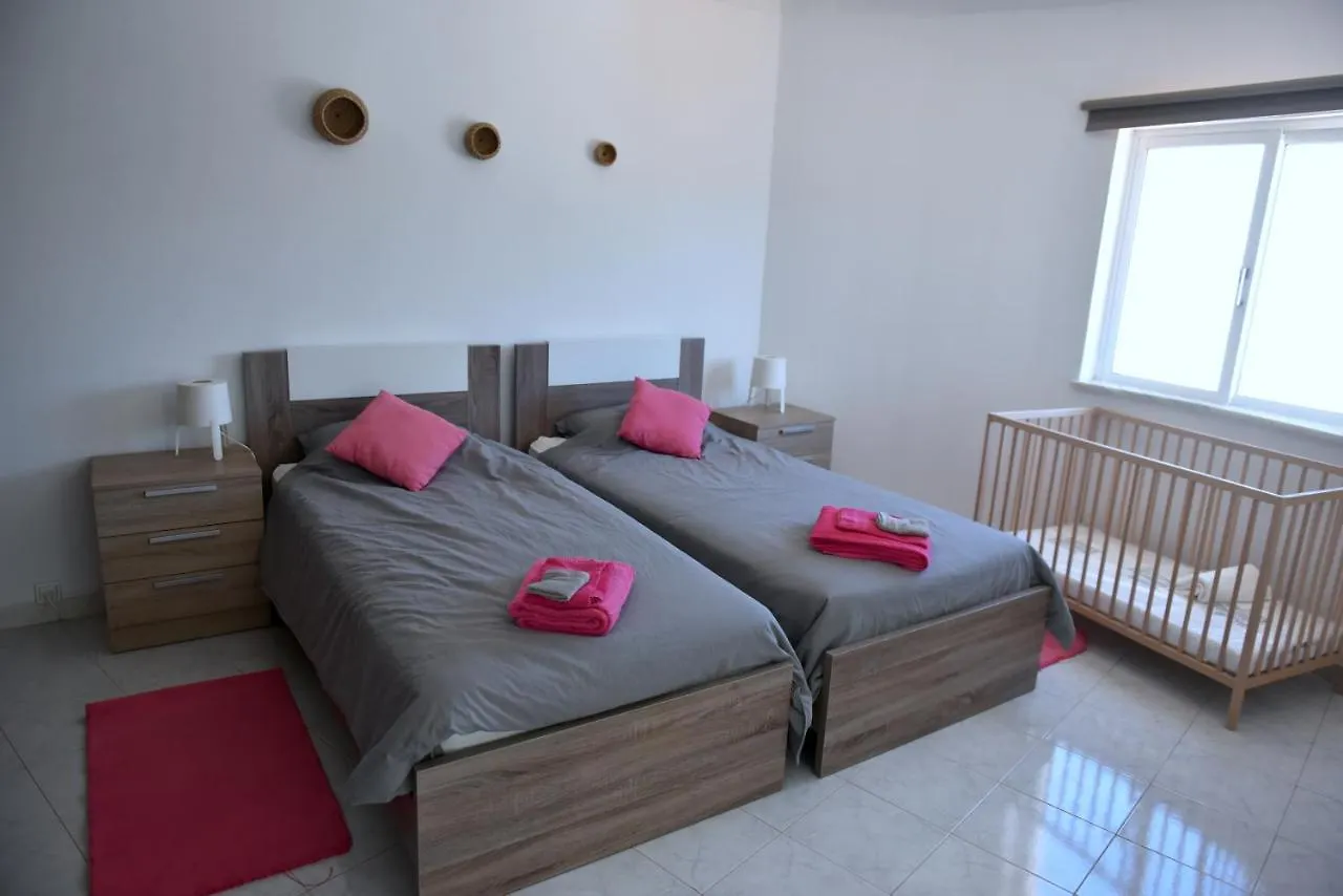 Casa Franki - Stylish And Large Beach Apartment In Algarve Carvoeiro